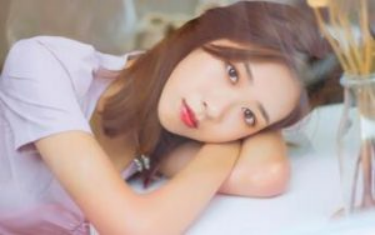 图片[1]-利用美女套图，也能轻松月入过万